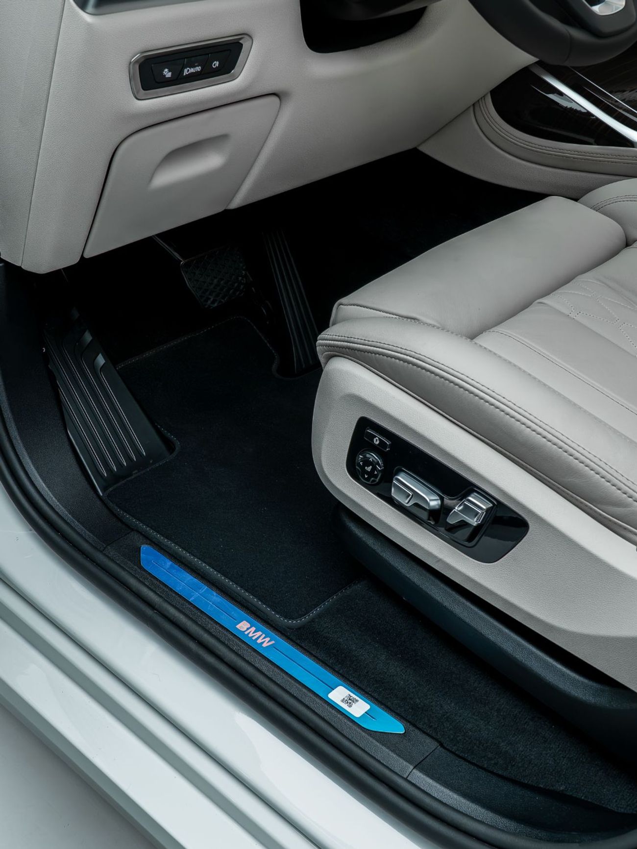 بي أم دبليو X7 XDRIVE40I DESIGN PURE EXCELLENCE