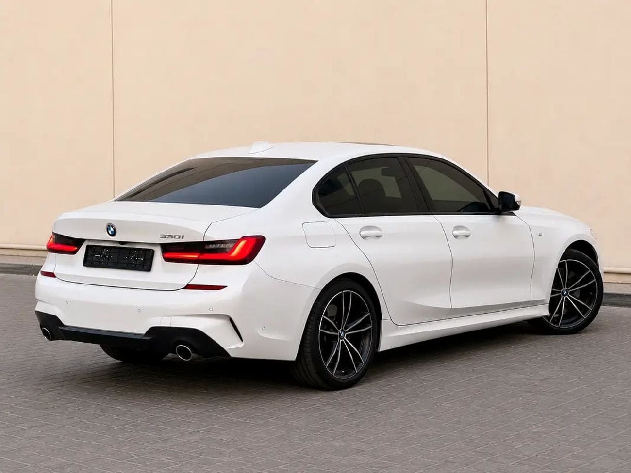 BMW 330i M SPORT 1,480 P.M | Stunning 330i M Sport | GCC Specs | Low Mileage | Pristine Condition origin