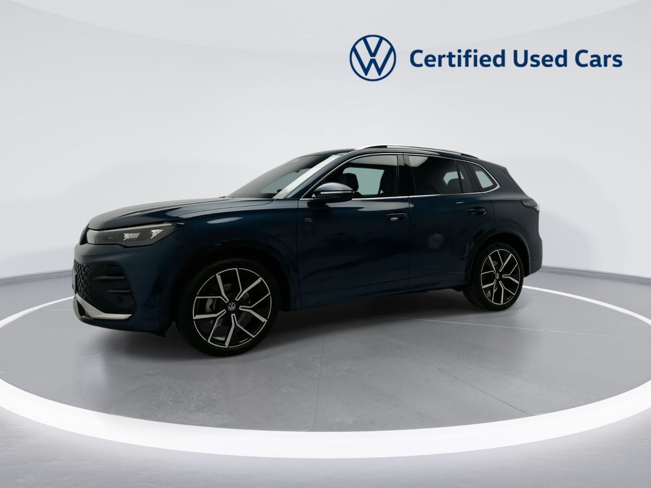 فولكس واجن تيجوان R-LINE 1.4L | Premium R-Line Interior | Panoramic Sunroof | Digital Cockpit Pro | Ambient Lighting | Rear C