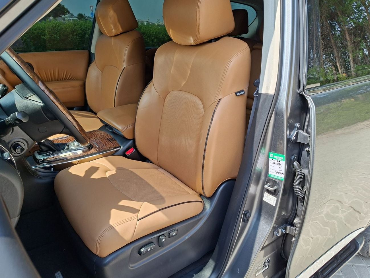 Nissan Patrol LE PLATINUM Nissan patrol model 2015 full option