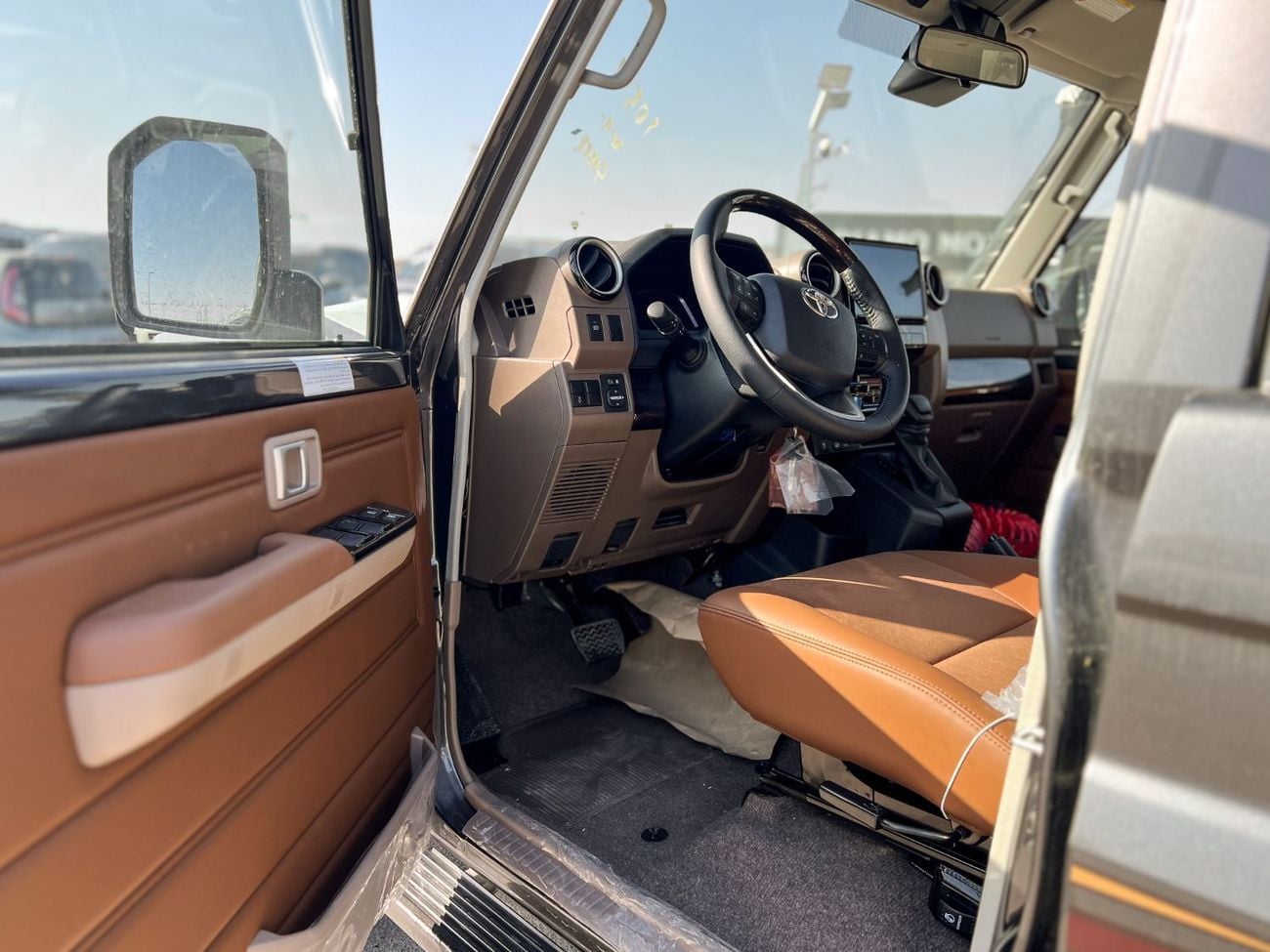 تويوتا لاند كروزر 70 EXPORT ONLY - Toyota LC76 2.8L 4WD FULL OPTION