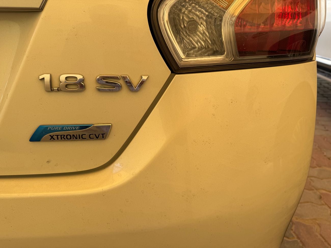 Nissan Tiida SV