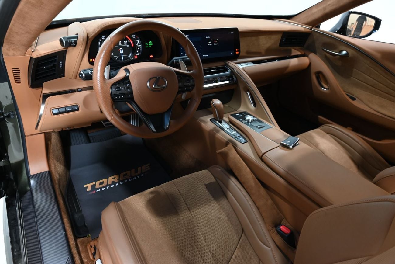 لكزس LC500h لكزس LC 500h موديل 2025، سجل صيانة كامل، ضمان لمدة عام، حالة ممتازة، ملكية نظيفة