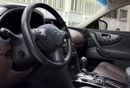 Infiniti QX70 LUXURY GCC .. Perfect condition .. V6 .. Top Range