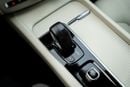 Volvo XC60 MOMENTUM 2.0L