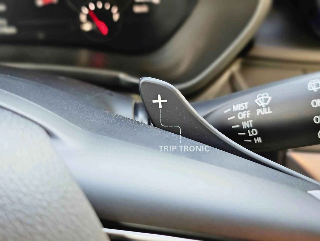 Suzuki Swift GLX DUAL TONE || 1.2L V4 PETROL / RADAR / PUSH START / DVD CAMERA (CODE # GLXR)