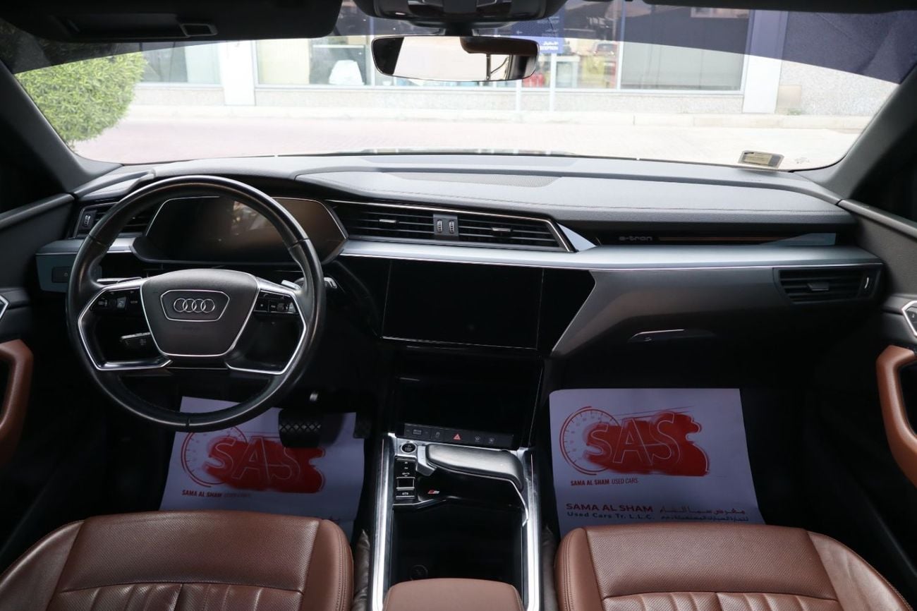 Audi Q8 e-tron 50 S-LINE