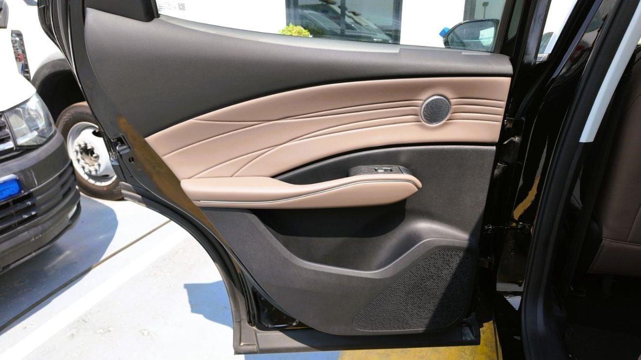 أومودا C7 Shs 1.6L TGDI 197HP