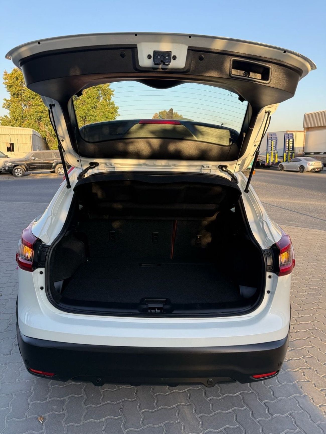Nissan Qashqai MOONROOF FULL OPTION