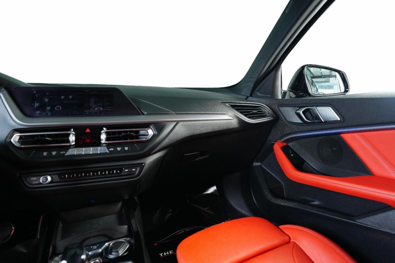 بي أم دبليو 120i M SPORT سجل صيانة كامل من BMW - بحالة ممتازة - تم إجراء الصيانة مؤخرًا