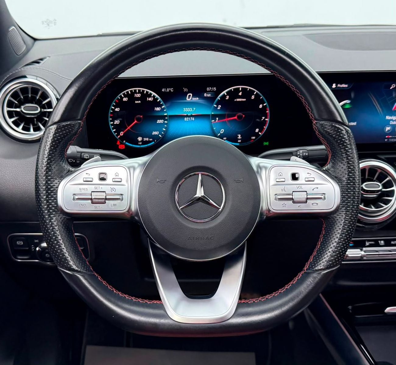 مرسيدس بنز GLA 200 AMG PREMIUM مرسيدس بنز GLA200 موديل 2022، ضمان مرسيدس بنز 2026، باقة خدمة مرسيدس بنز 2027، كاملة المواصفات، خليج