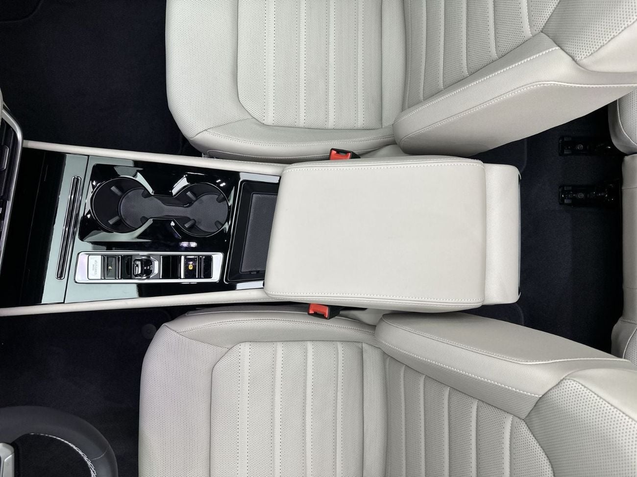 Volkswagen Teramont COMFORTLINE (Facelift 2) 2.0L | GCC Specs | 7-Seater Premium Family SUV | Spacious Interior | Modern Exterior