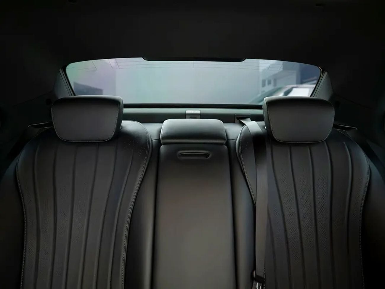 مرسيدس بنز S 500 4MATIC L Burmester Sound | Heated & Ventilated Seats