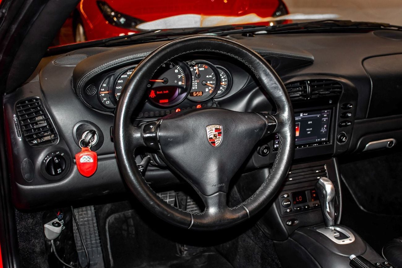 Porsche 911 CARRERA 4S