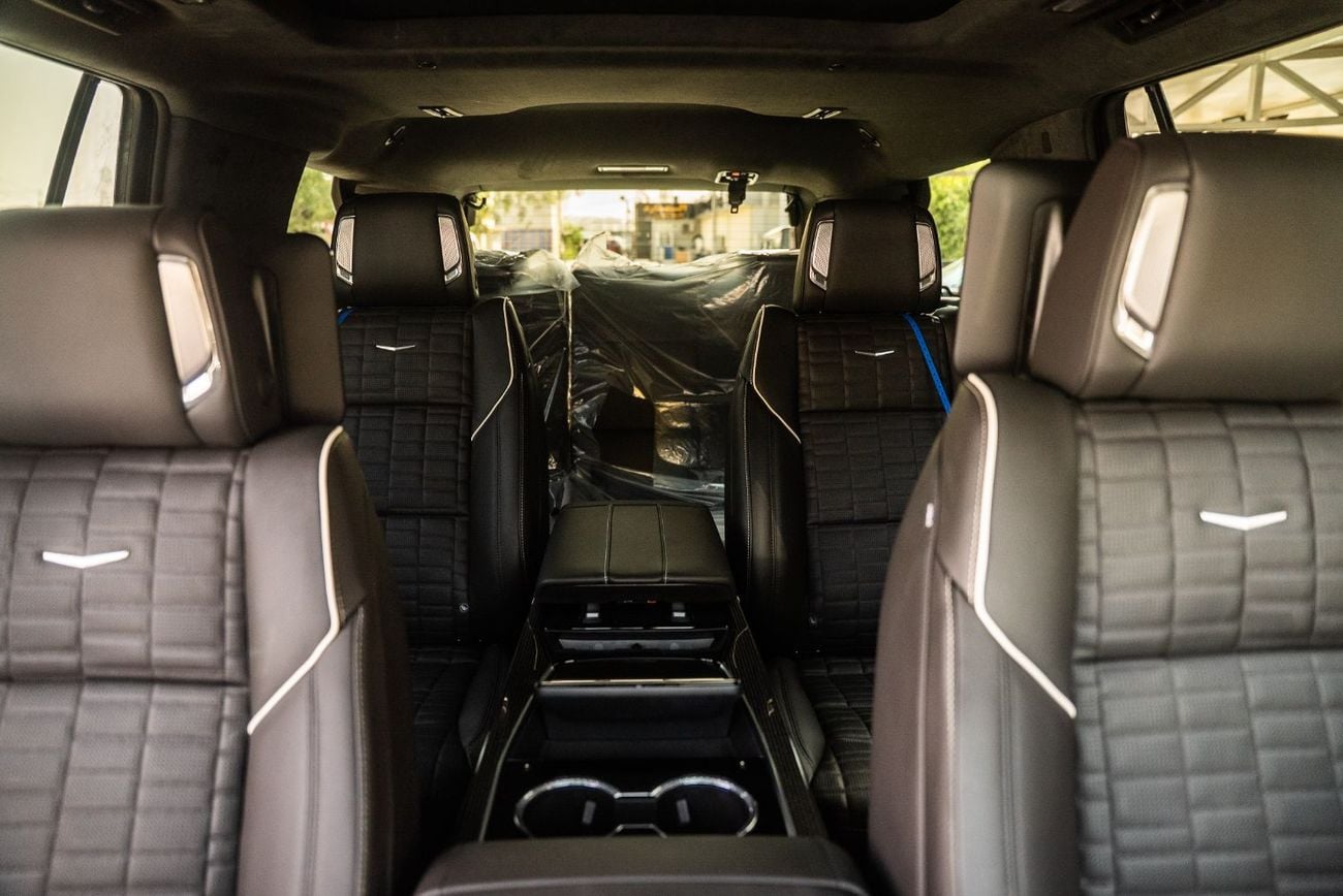كاديلاك إسكالاد V SERIES Executive American Specs 2026 Brand New 6.2L V8 Supercharged