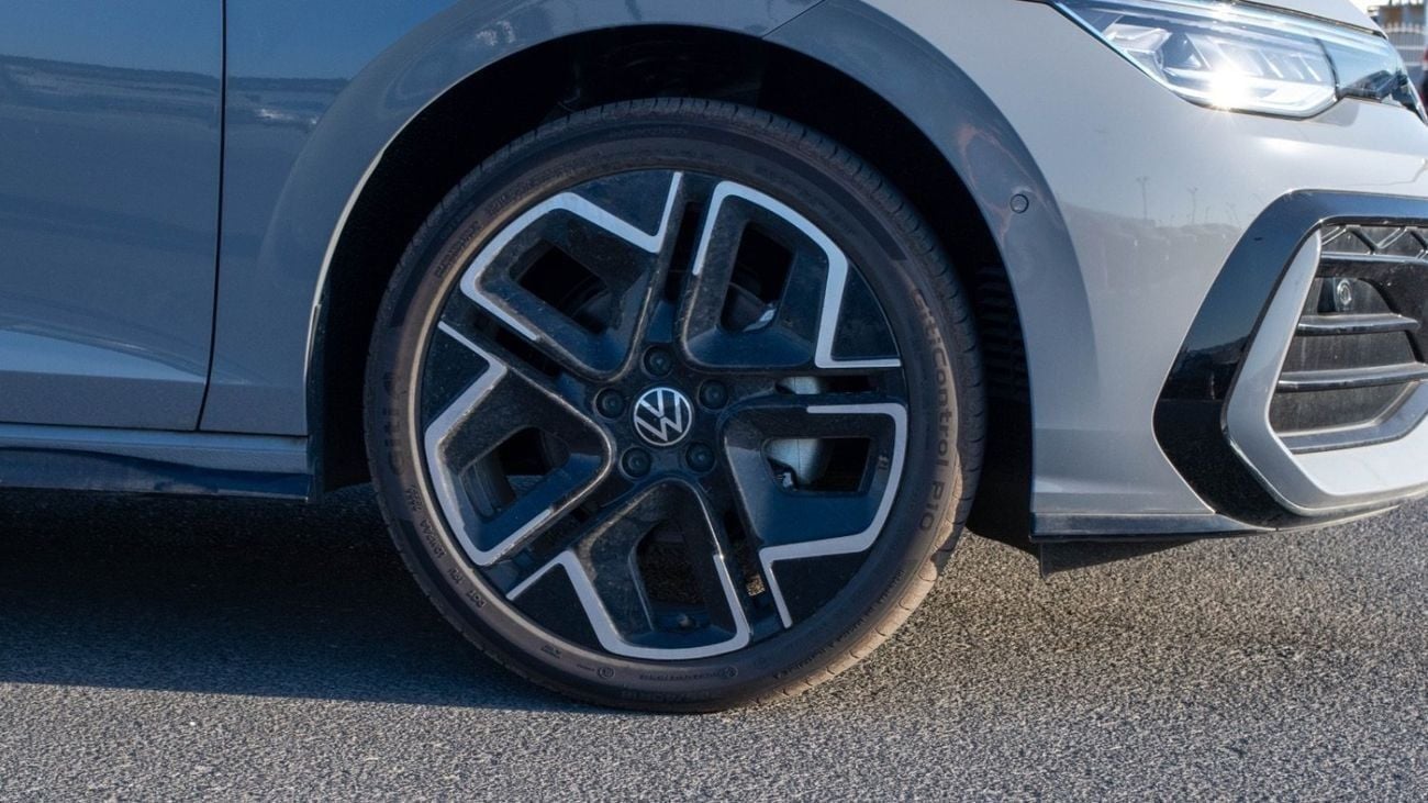 Volkswagen Golf R- TOPLINE VOLKSWAGEN GOLF 8 1.5L 2025 MODEL CHINESE SPECS (PRICE FOR EXPORT) CAN BE EXPORT