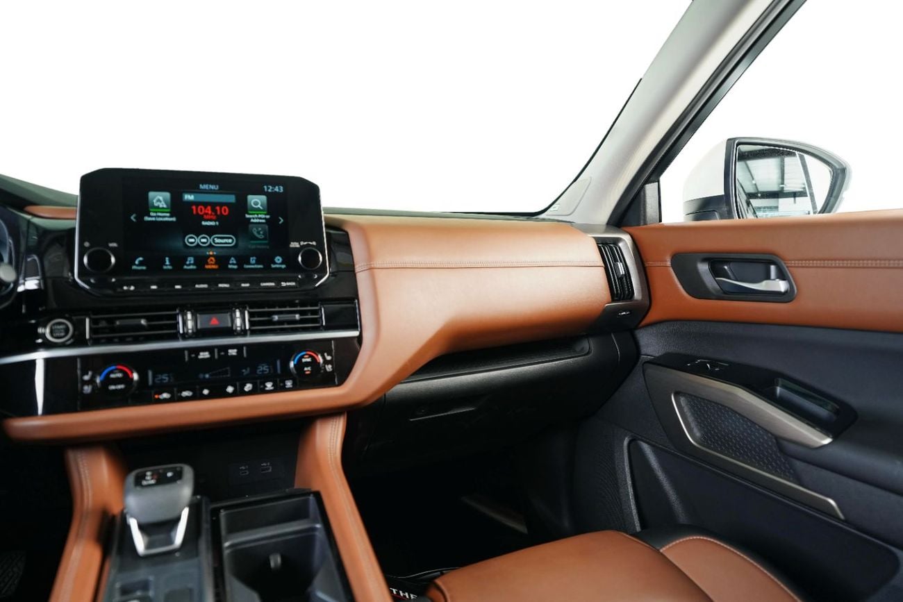 Nissan Pathfinder SL 4WD-GCC-7 Seats-AW Rostamani Warrant Until 2029-Service Contract Until 2028