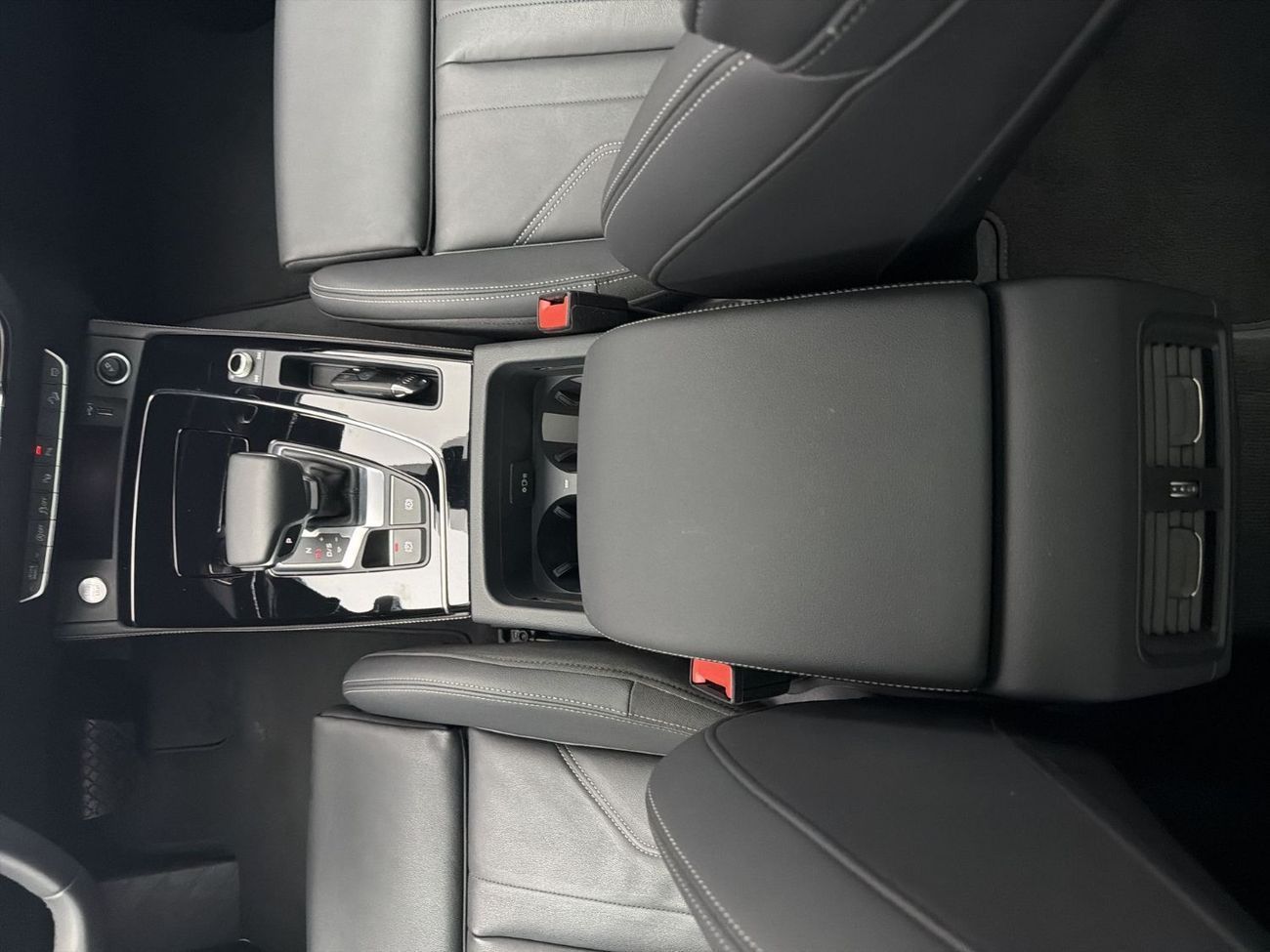أودي Q5 45 TFSI S-LINE quattro 249hp (Ref# 04212)
