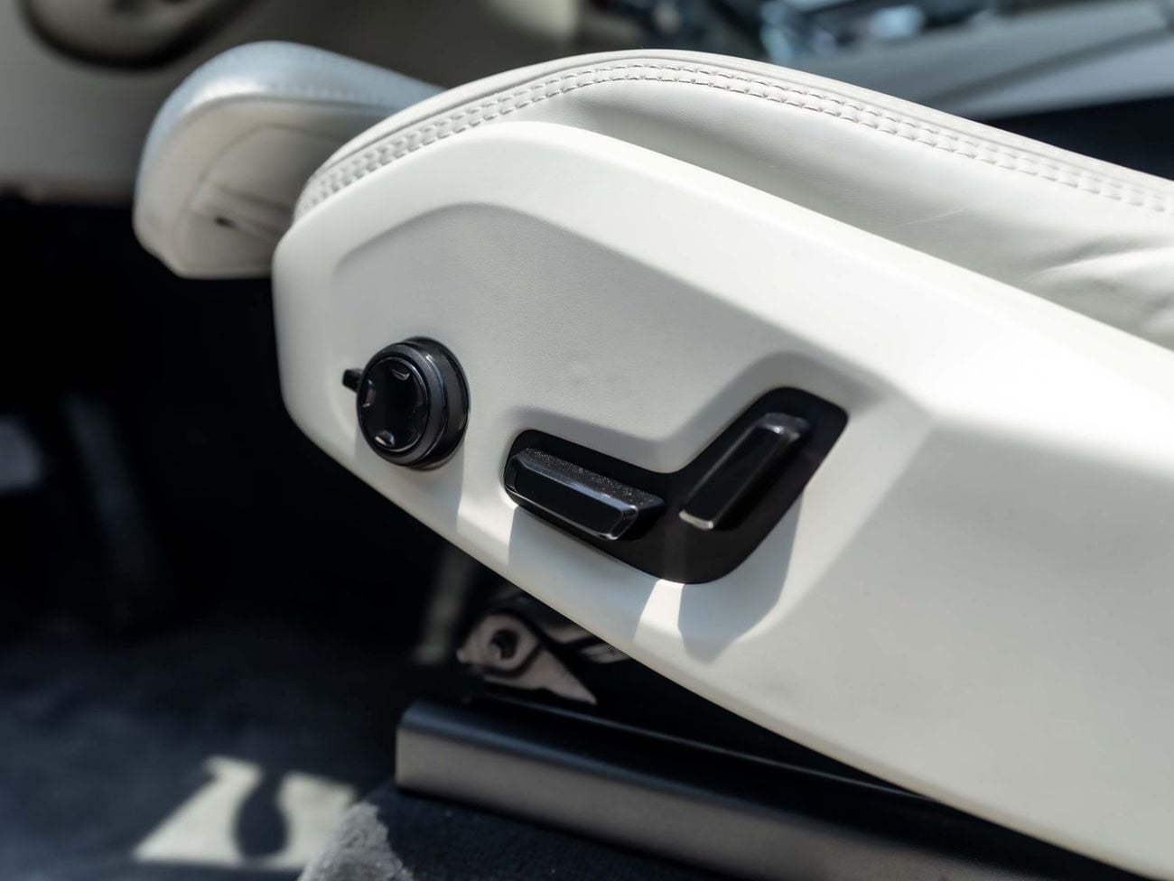 Volvo XC90 B6 Ultimate Bright Volvo XC90 B6 2024 GCC specs