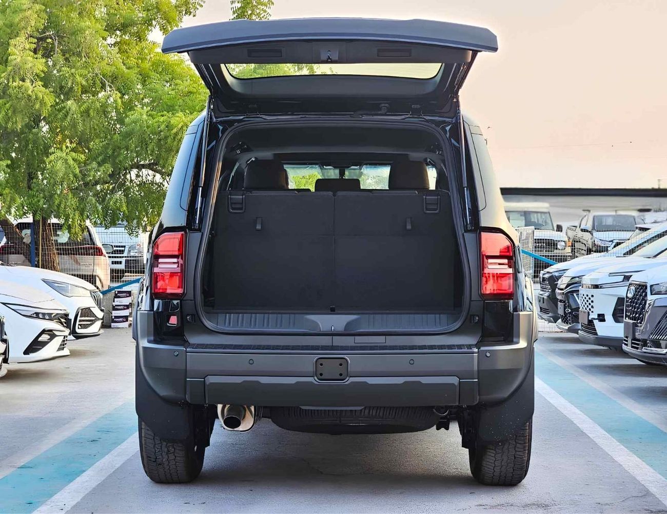 Toyota Prado TURBO ALL ROUNDER || 2.4L PETROL V4 | SUNROOF | DIFF-LOCK | RR CAMERA | ALLOY WHEELS | SQUARE LIGHTS