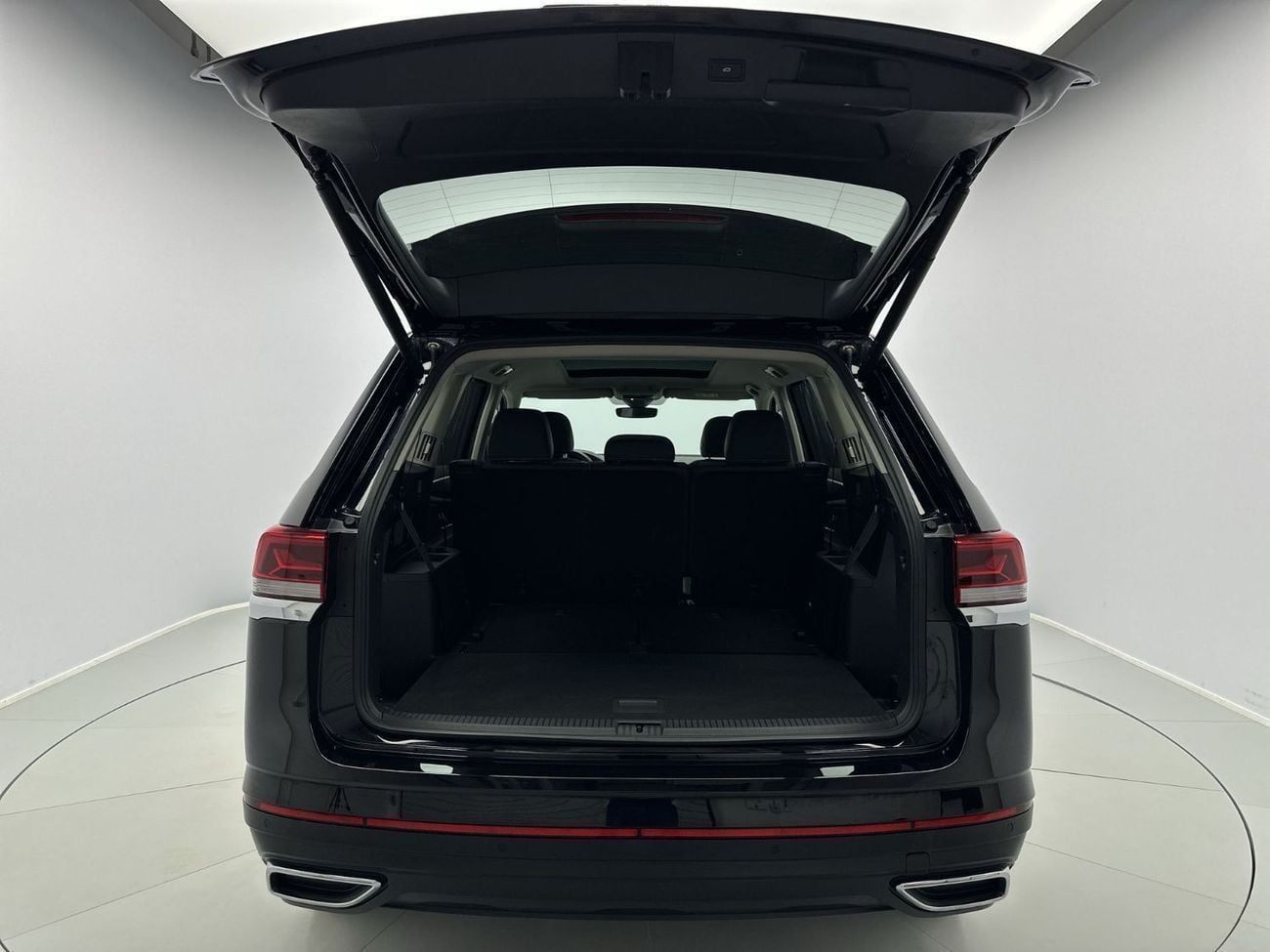 فولكس واجن تيرامونت COMFORTLINE Teramont 2.0L (Facelift 2) | Next-Gen Infotainment & Family Luxury | 34,100 AED SAVINGS