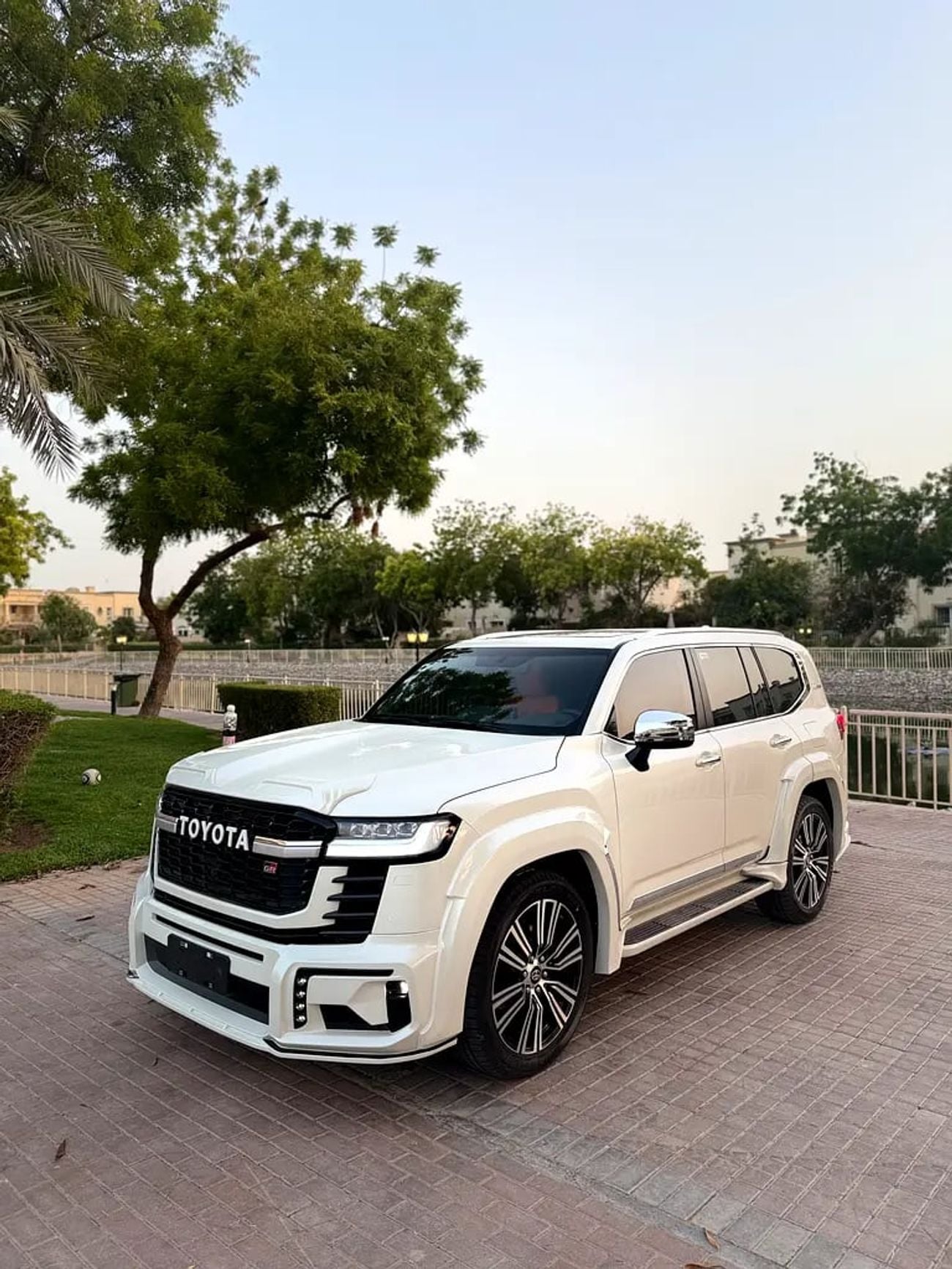 تويوتا لاند كروزر VIP EDITION Wild Body GCC SPECS, Brand