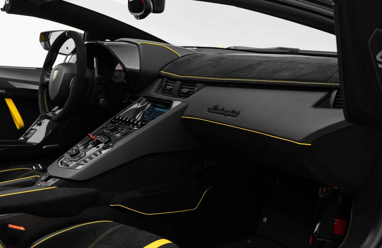 لامبورغيني أفينتادور 6.5L V12 Naturally Aspirated Engine