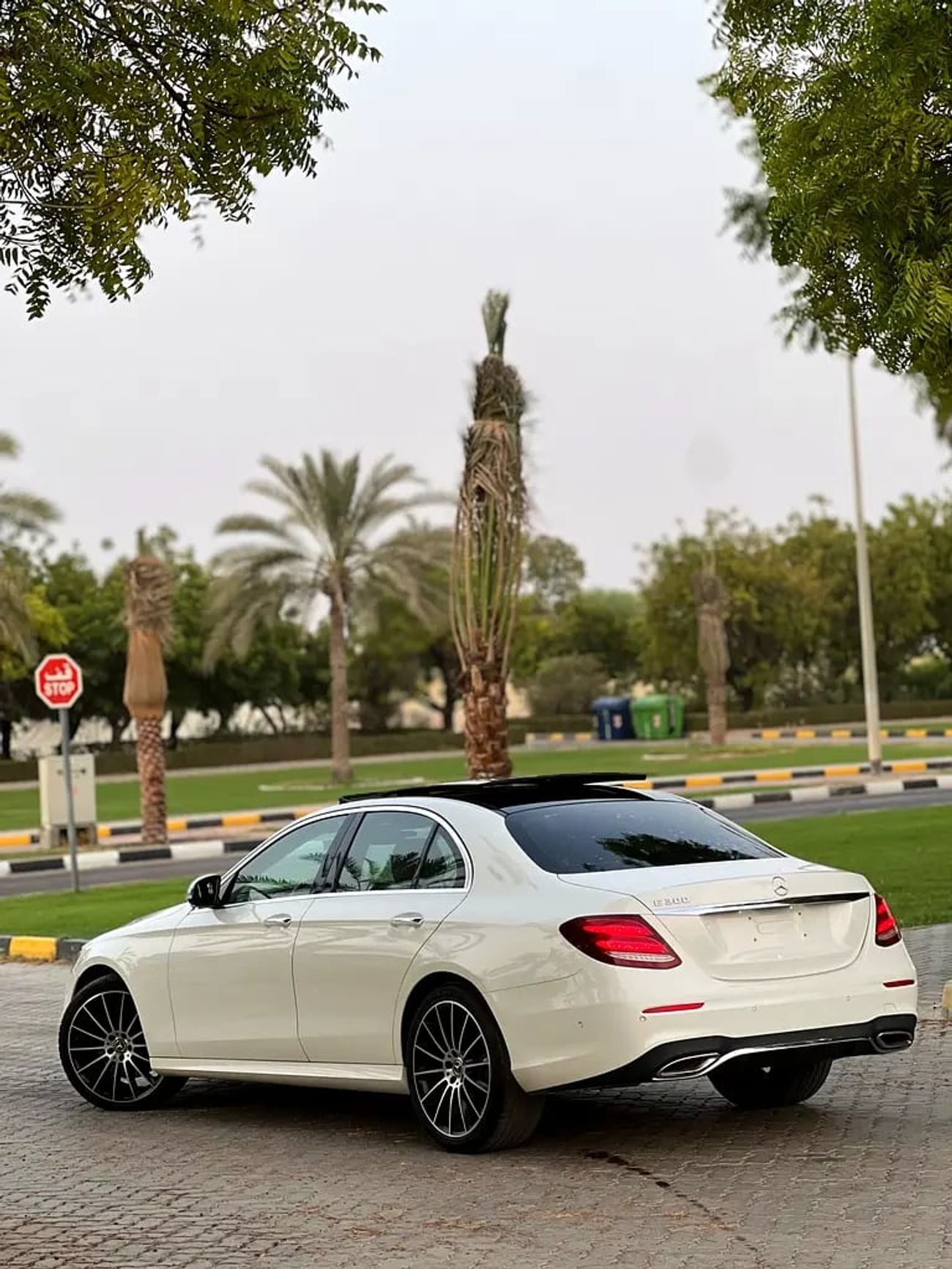 مرسيدس بنز E300 PREMIUM PLUS Mercedes E300. Gcc