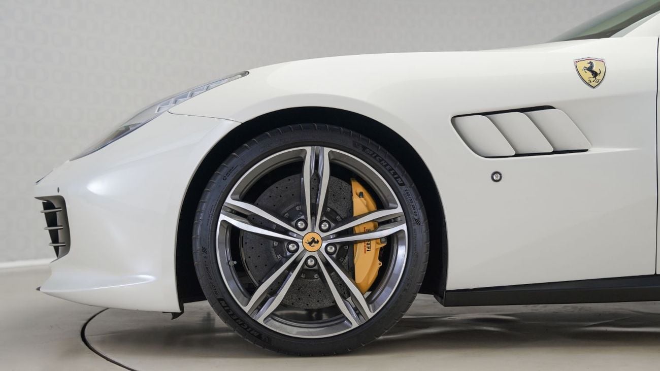 Ferrari GTC4
