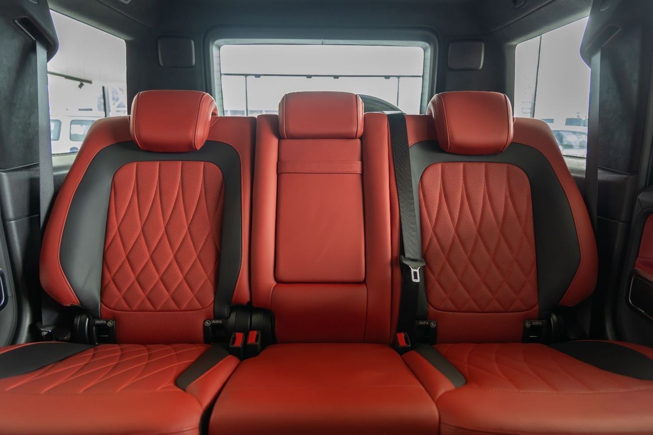 مرسيدس بنز G 63 AMG Mercedes-Benz G 63 | Fully Loaded|Night package | Fully Cardbon Fiber | Gargash Auto Warranty | 2020