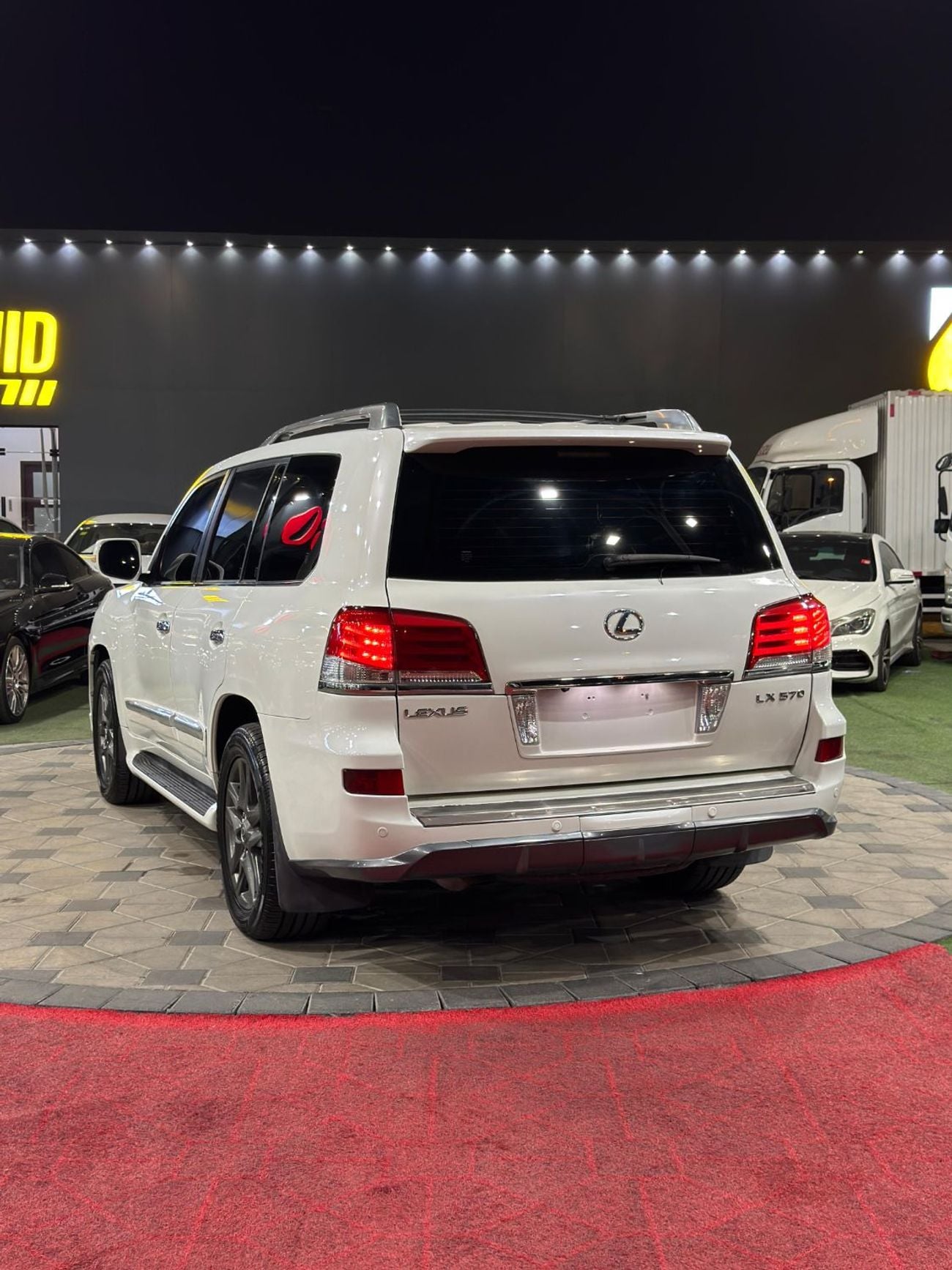 لكزس LX 570 NAVIGATION SPORT