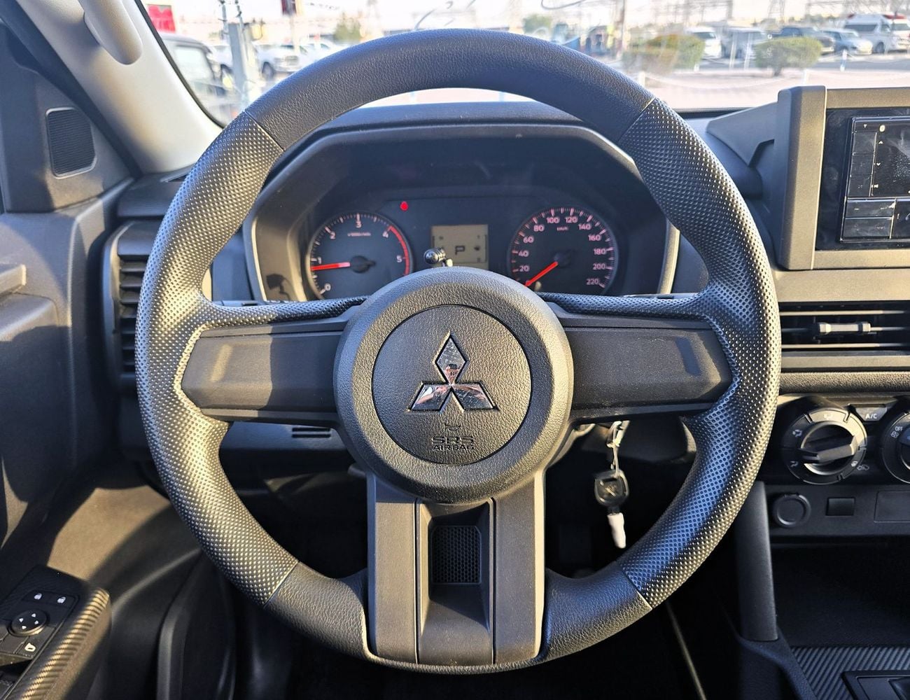 Mitsubishi L200 Mitsubishi L200 Pick Up M_Line Mitsbishi L200 Pick Up 2.4L A/T Diesel 4*4 M_Line GCC White color 2026 Model