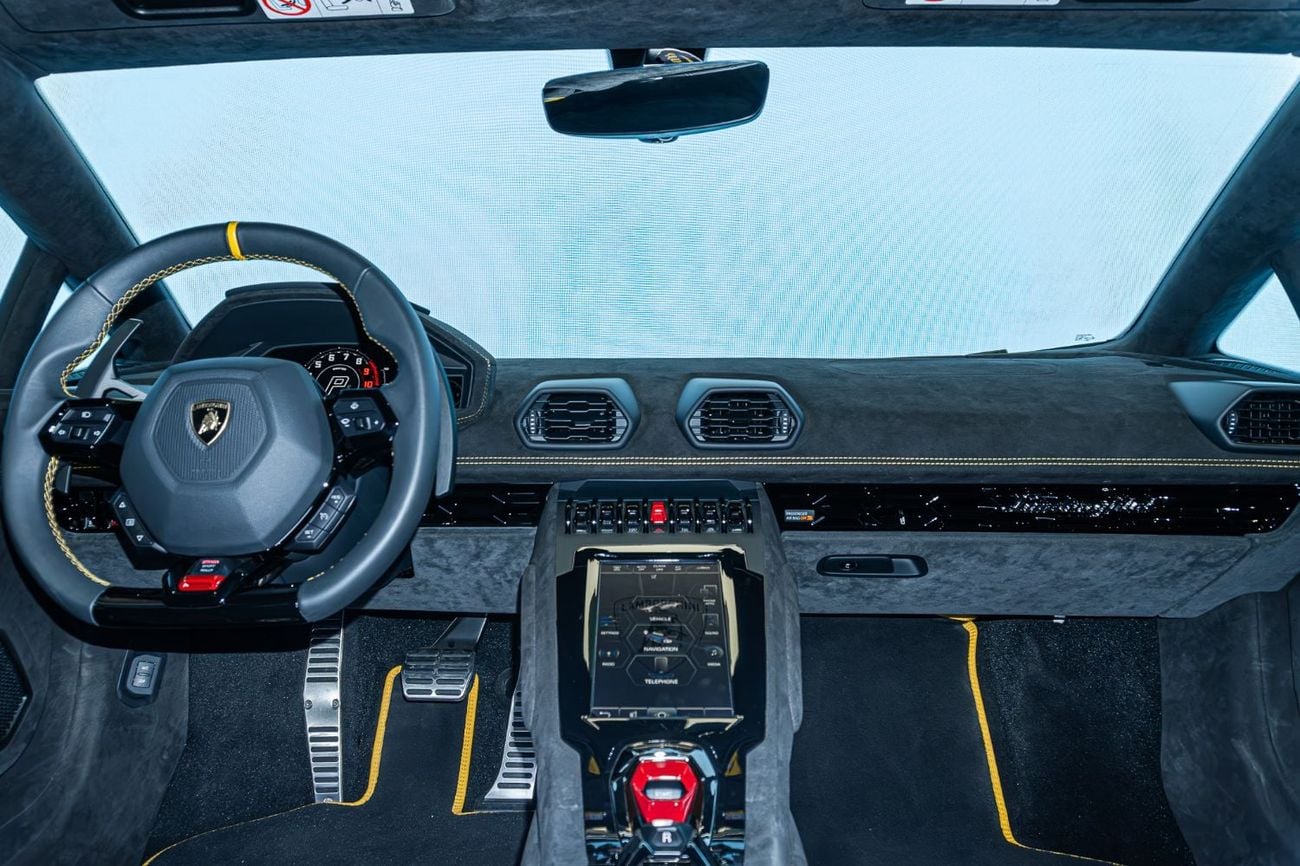 Lamborghini Huracan 2024 Lamborghini Huracán Sterrato | 1 of 1,499 | 5.2L V10 | Service and dealer Warranty | GCC Specs