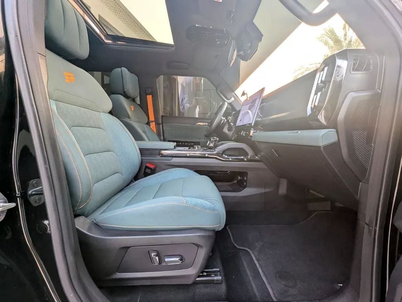 Jetour T2 LUX GCC Specs Interior and Exterior Excellent Condition
