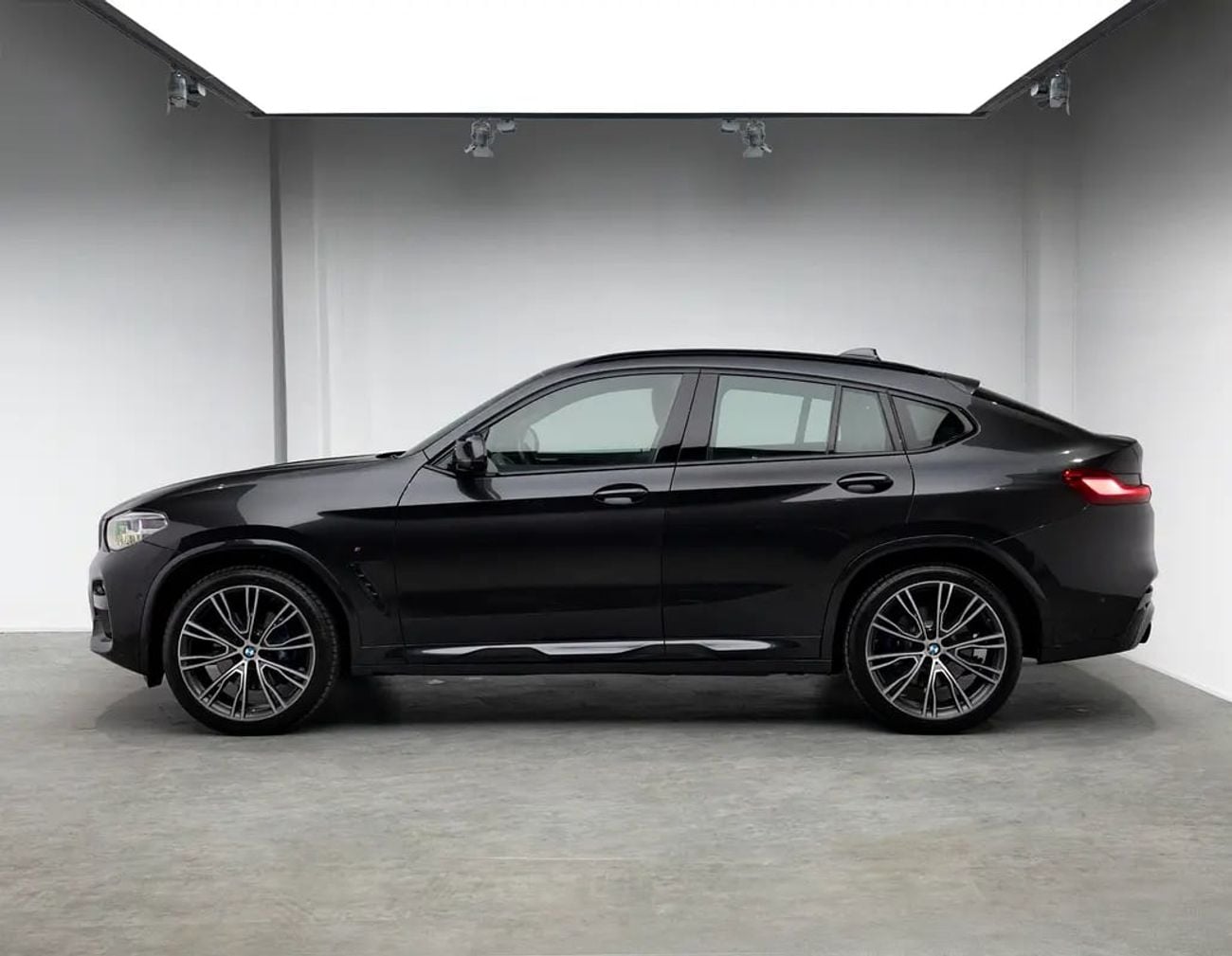BMW X4 XDRIVE 30I M SPORT PACK 0% Down Payment Available • Full Service History • GCC