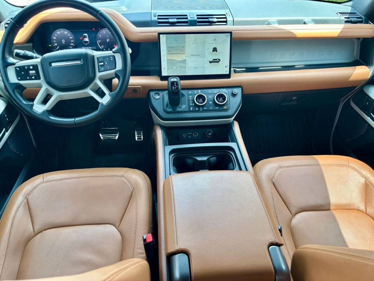 لاند روفر ديفندر 110 HSE P400