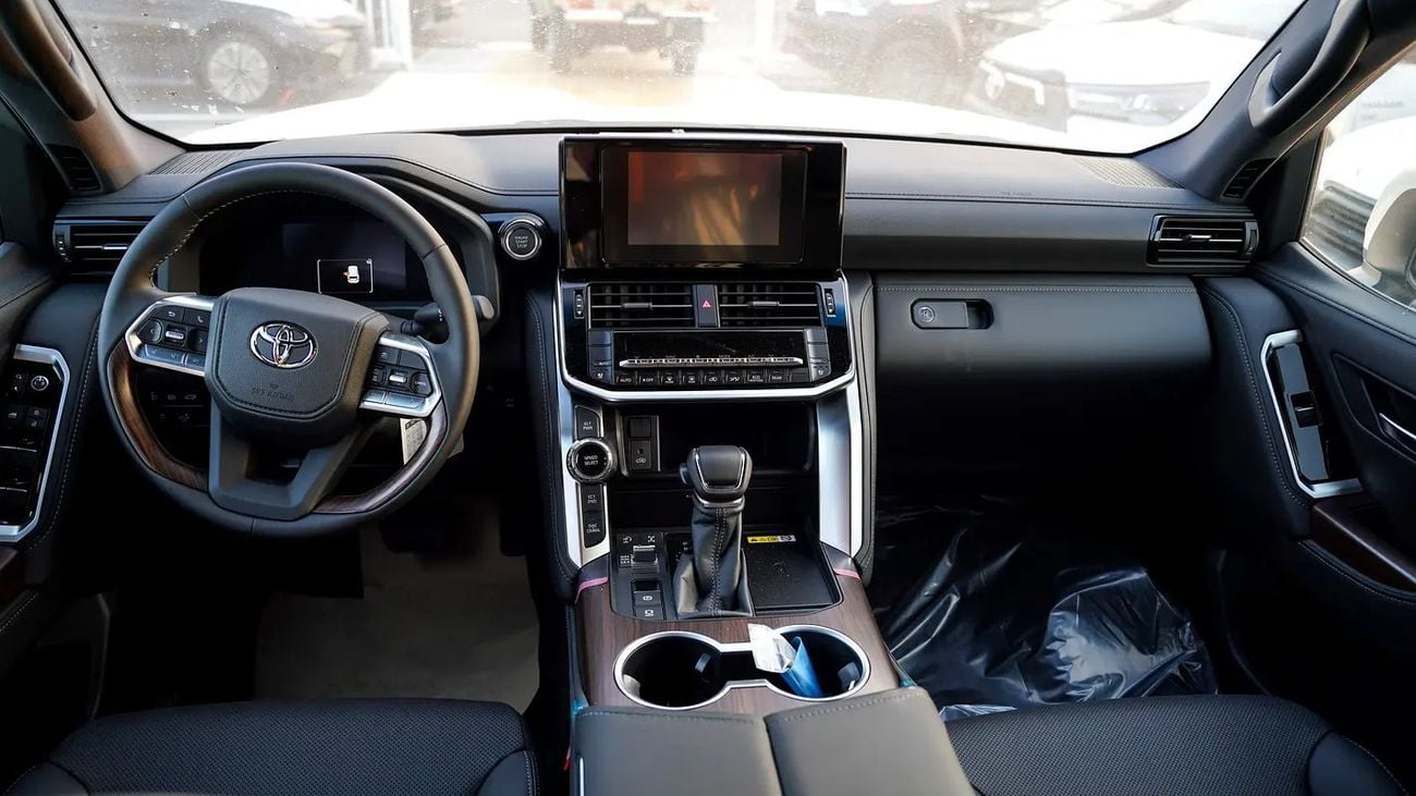 Toyota Land Cruiser GXR 4.0L WITH RADAR GCC Specs