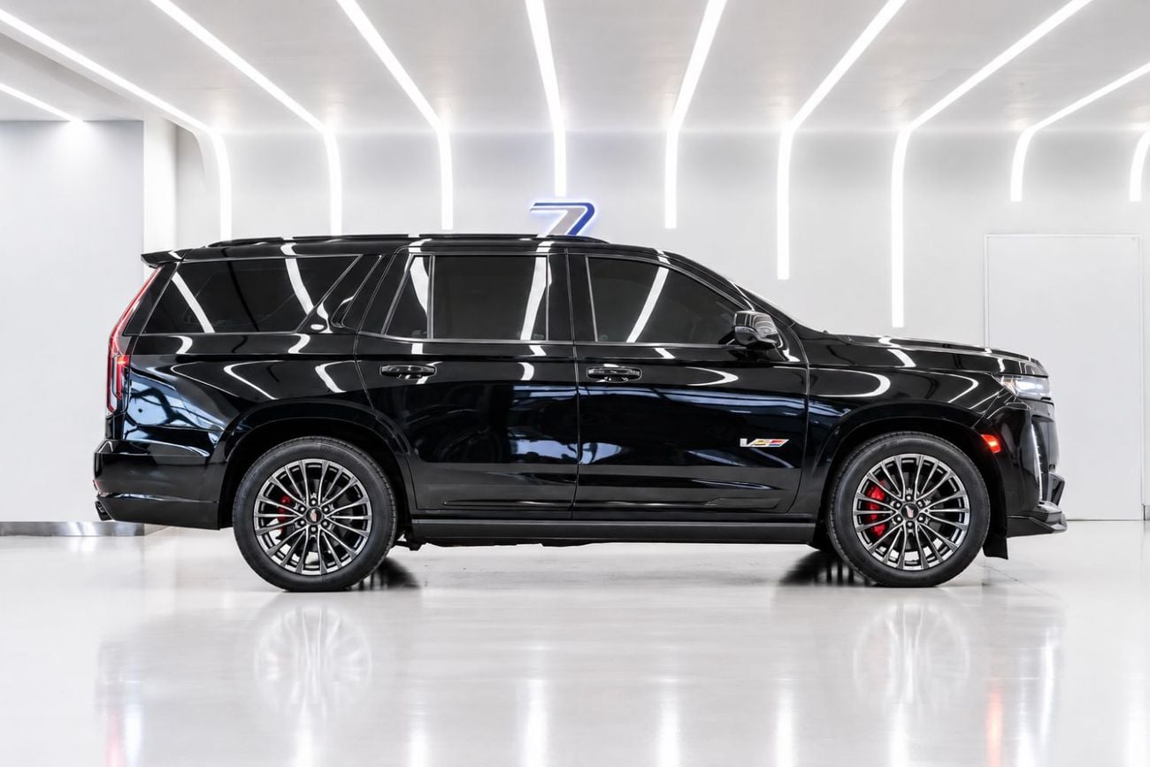 كاديلاك إسكالاد V SERIES مواصفات دول مجلس التعاون الخليجي، محرك V8 فائق الشحن، ضمان وخدمة فعالان