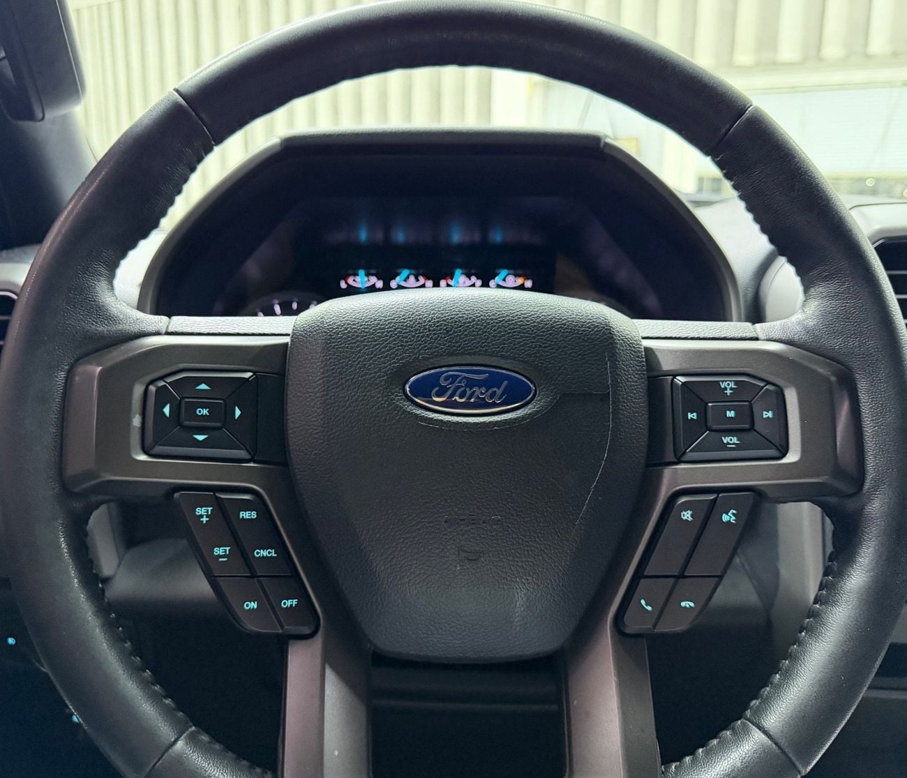 Ford Expedition XLT GCC .. FSH .. Perfect Condition .. V6 ..