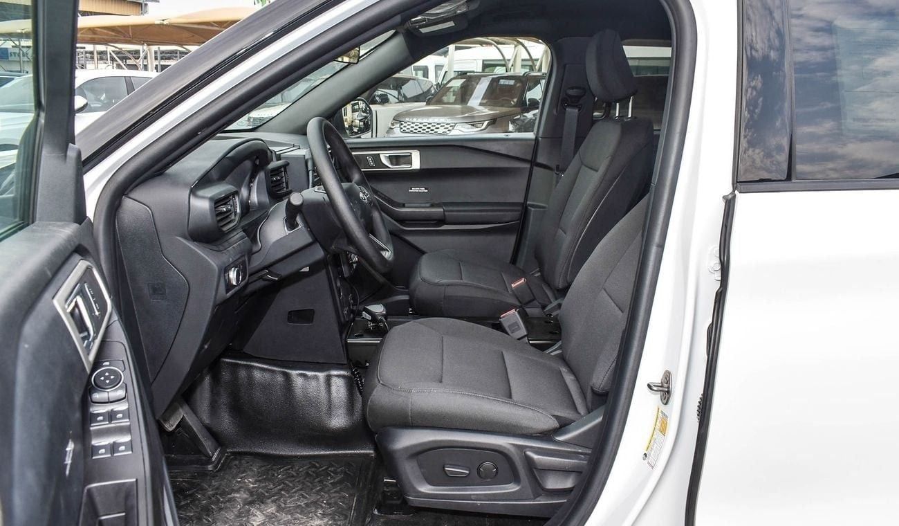 Ford Explorer BASE Interceptor 4WD Police Car