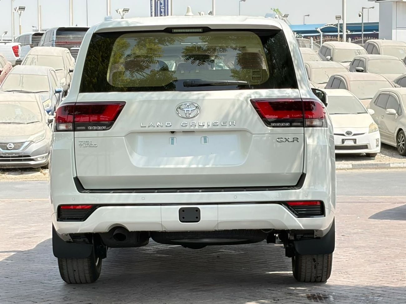 Toyota Land Cruiser GXR LC300 GXR TWIN TURBO | 3.5L V6 PETROL | POWER WITH LEATHER SEATS | JBL SPEAKERS | RADAR | HEADRESR
