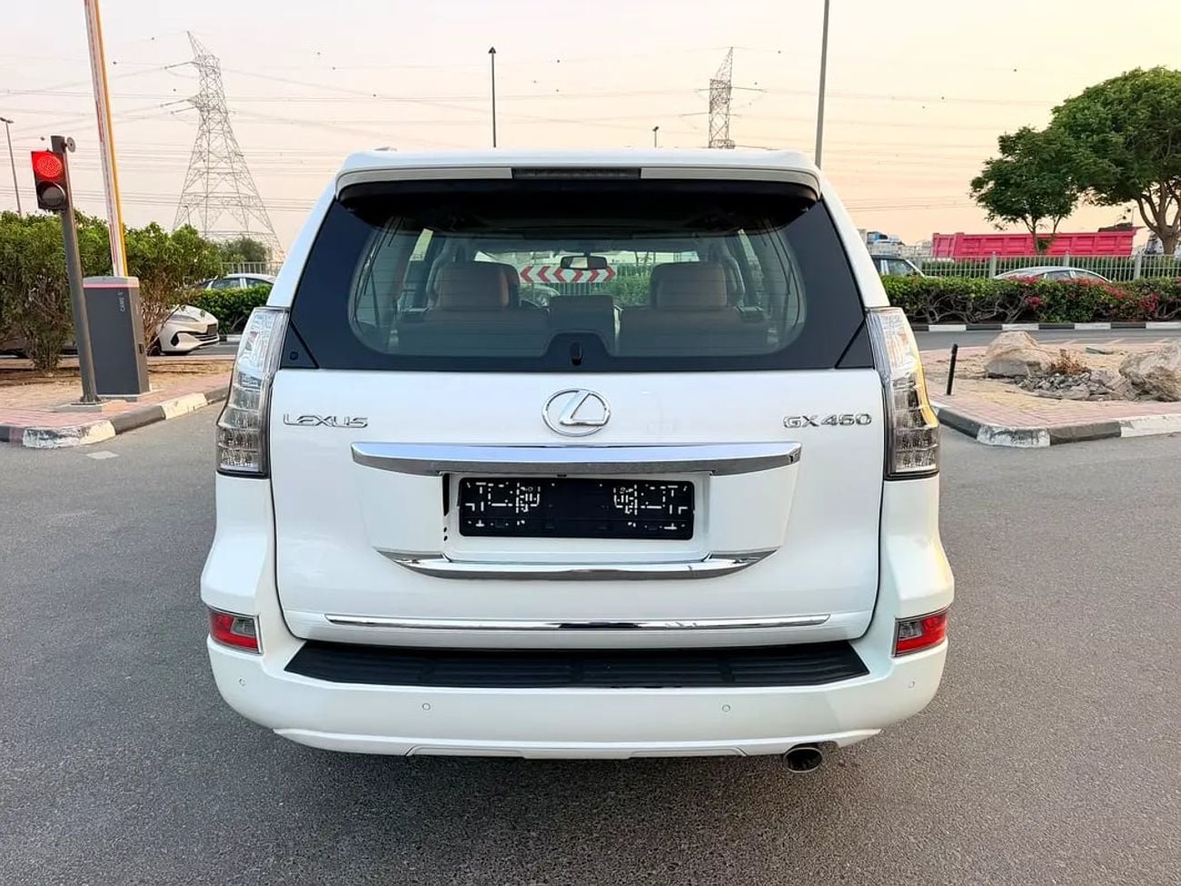 Lexus GX460 PLATINUM GCC Specs single owner