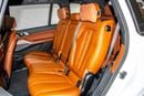 بي أم دبليو X7 XDRIVE40i لوكس M SPORT PACKAGE سيارة X7 xDrive40i الفاخرة مع باقة M الرياضية، 7 مقاعد