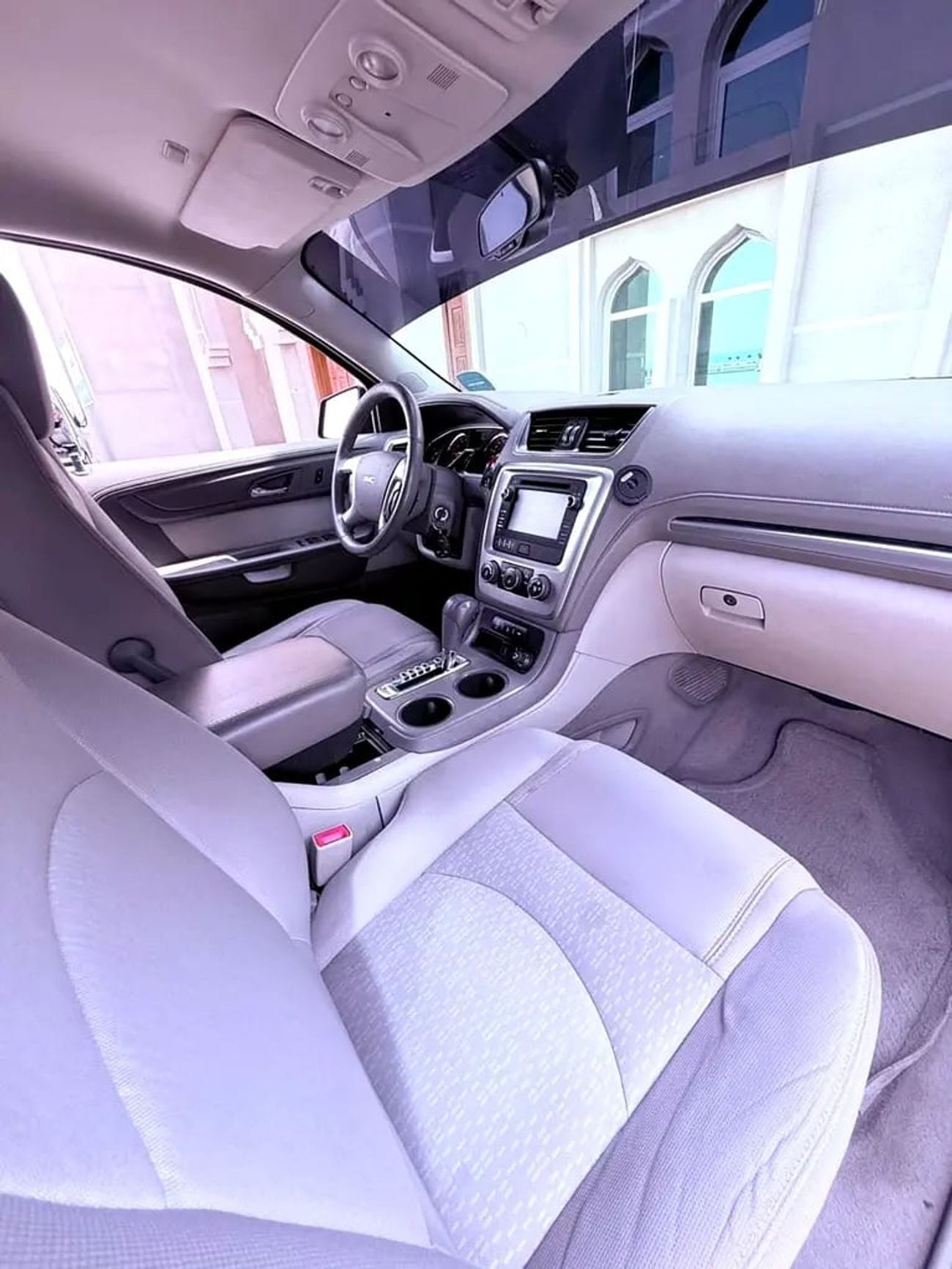 GMC Acadia GCC Specs - Reliable & Spacious Family SUV