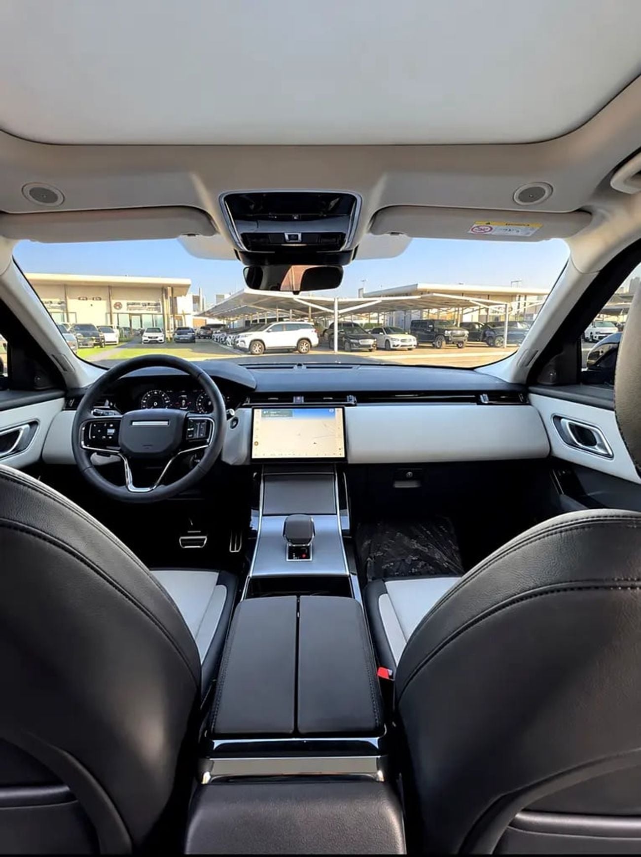 Land Rover Range Rover Velar DYNAMIC SE | GCC Specs | Excellent Condition
