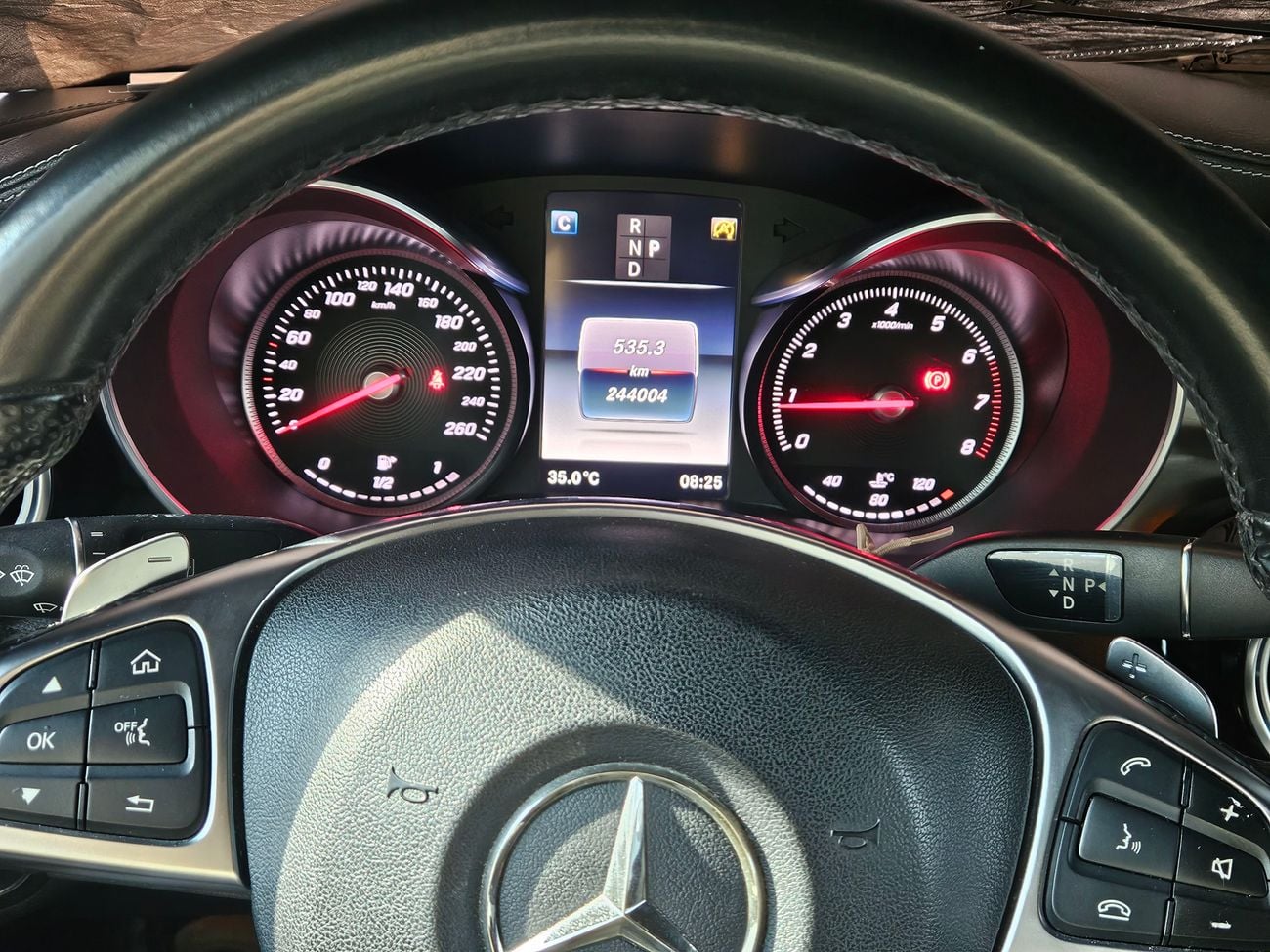 مرسيدس بنز C 200 إيه إم جي