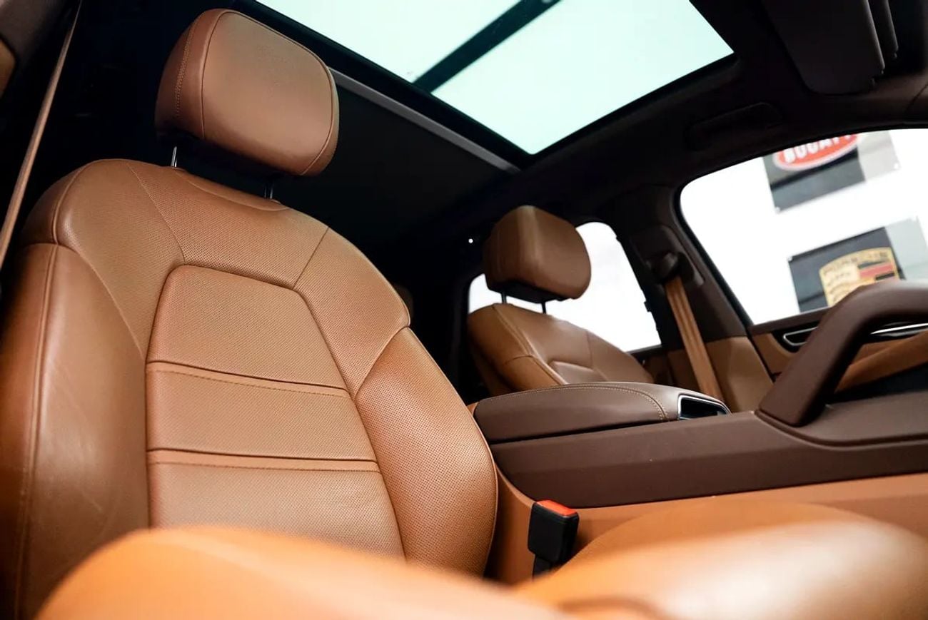 بورش كايان PLATINUM EDITION | GCC | 24,618 KM | Panoramic Roof