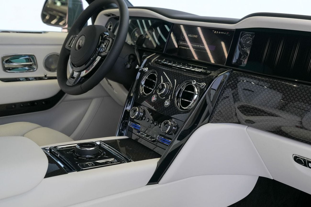 Rolls Royce Cullinan BLACK BADGE