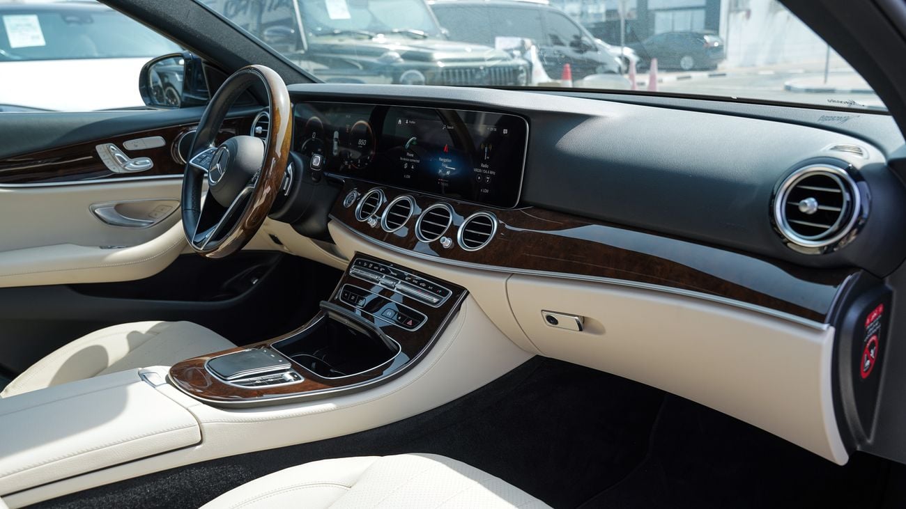 Mercedes Benz E300