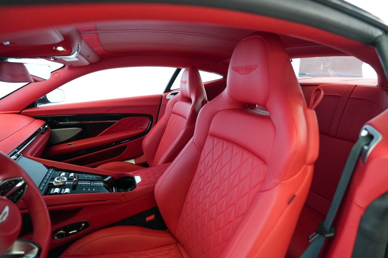 Aston Martin DB12 STANDARD